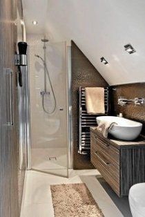prysznic-pod-skosem